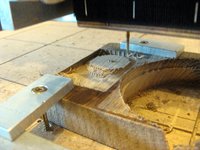 Schruppen des Entriegelungsknopfes