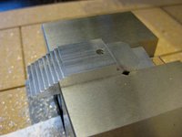 Fräsen der Vertiefung rechts sowie der Stufen